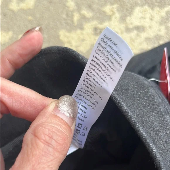 New SPANX Black Skinny Jeans Distressed Knee - Picture 8 of 16